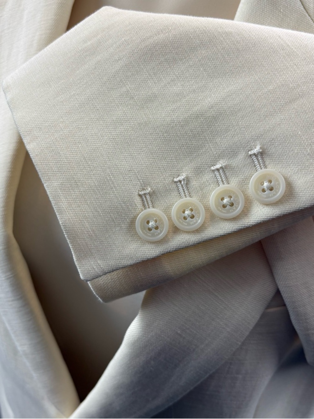 Nili Lotan's 'Francoise' oversized blazer in Ivory 2 - Picture 10 of 14